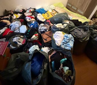 Vrecia s oblečením - 4