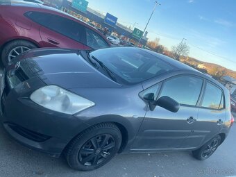 Predám Toyota Auris 1.6 Benzín - 4
