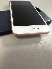 IPhone 8 Gold 64 GB - 4