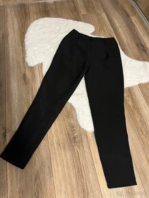 Elegantné čierne nohavice - 4