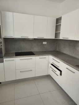 Kuchynská linka - 4