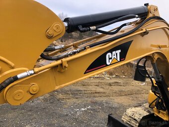 Pásový báger CAT 304Ccr. - 4