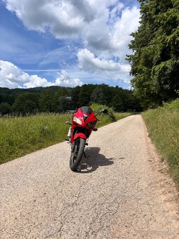 Honda cbr 125 - 4