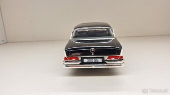 1:18 MERCEDES-BENZ 300 SE - 4