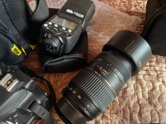 Predám Nikon D3300 – 2 objektívy + blesk - 4