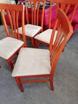 stol so stolickami - 4