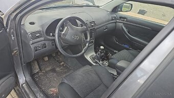 Toyota Avensis na ND - 4