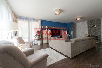 predám 8-izbový priestraný rodinný dom, úžitková plocha 473 - 4