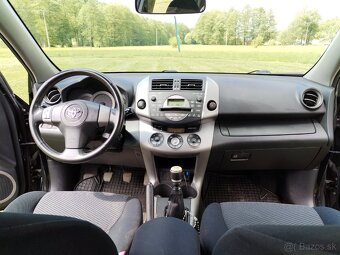 Toyota RAV 4 2.2 TDI 100 kW 4x4 - 4