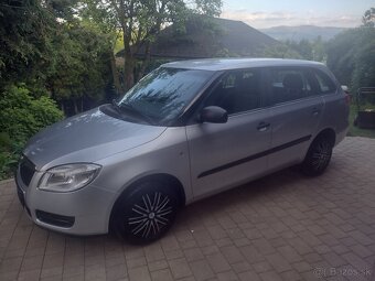 ŠKODA FABIA 1.4 BENZÍN 63 KW NAJ.148000 KM ROK VÝROBY 2010 - 4