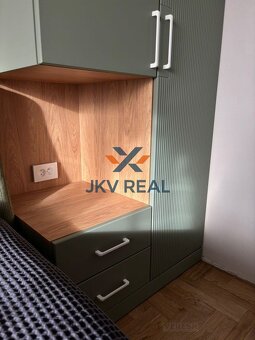 JKVreal ponúka na predaj štýlový 2-izbový byt s balkónom - 4