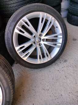 4ks alu disky orig. Audi 5x112 R20 pneu 255/45 r20 - 4