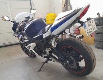 SUZUKI GSXR-1000 K4 - 4