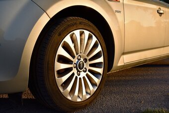 Ford Mondeo 2.5T 162kW (2009) - 4
