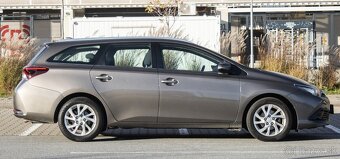 Toyota Auris Touring Sports 1.6 Valvematic, 97kW (2017) - 4