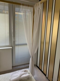 Manželská posteľ s nebesami - 4