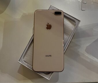Predám iPhone 8 rose gold 64gb - 4