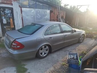 Rozpredam Mercedes benz w211 e320 benzín 4matic - 4