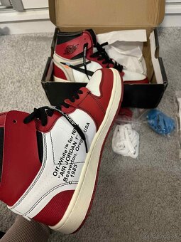 Nike Air Jordan 1 Retro High Off-White Chicago - 4