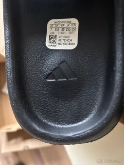 Yeezy slide - 4