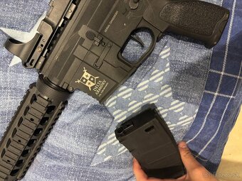 Delta Armory airsoft zbraň M4 CQB-R Charlie Čierna - 4