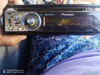 Predam rádió Pioneer cd aux usb - 4