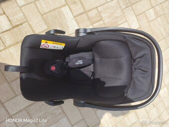 Predám autosedačku vajíčko do 13kg Britax Romer - 4