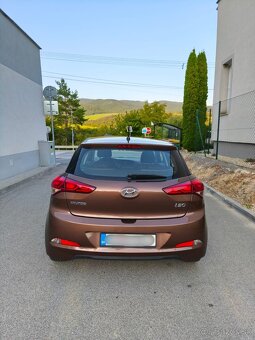 Hyundai i20 1.2i 16V ,Benzín,1.Majitel, Kupované na SK - 4