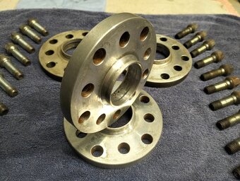 Rozširovacie podložky 5x100 5x112 - 4
