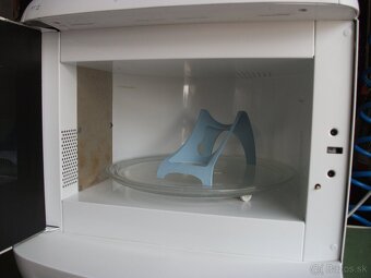 Zánovná Mikrovlnka Whirpool 1300w. - 4