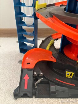 Hot Wheels City mega garáž - 4