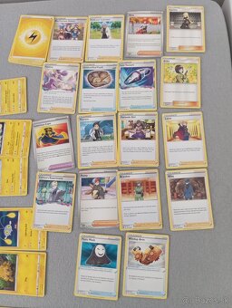Pokémon Karty - 4