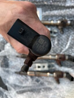 Vstreky / trisky 1.6tdi 77kw, 03L130277B, original - 4