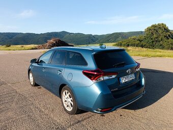 Toyota Auris Touring Sports 1.8 I VVT-i HybridSD Executive - 4