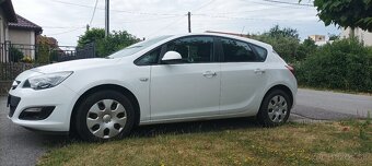 Opel Astra J 1.4 benzin 74KW - 4