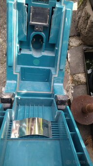 Makita rádio stavebné ,alebo do záhrady - 4