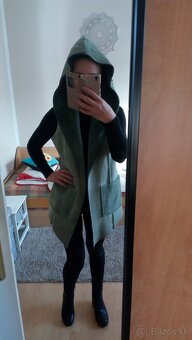 Teplá dámska vesta s kapucnou S-M - 4