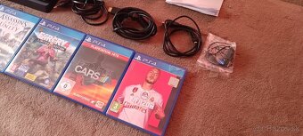 Ps4 slim s hrami a volantom - 4