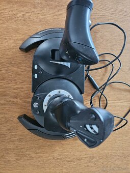 Joystick Thrustmaster - 4