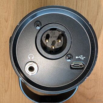 mikrofón Shure MV7 - 4