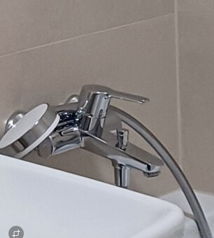 Umývadlo, sifón, 2x batérie Hansgohe - 4