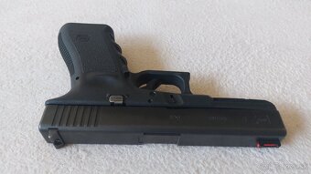 Predám Glock 17 - 4
