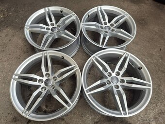 5x112 r19 ET32 x 8,5J elektróny originál AUDI - 4