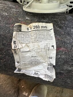 Fasádna hmoždina drive W 6, kovová skrutka - 4