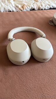 Predám slúchadlá Sony wh-1000xm 5 - 4