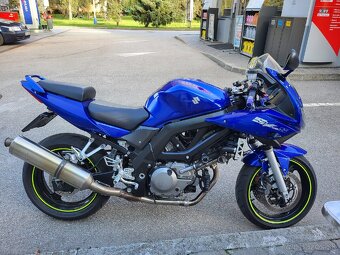 Suzuki SV650s - 4