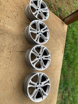 BMW elektróny  r 18 rožtek 5x112 stred 66,5 - 4