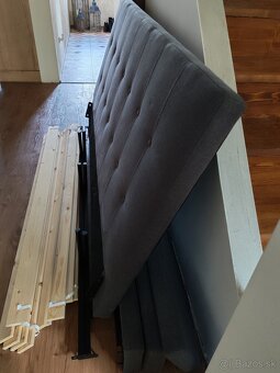Manželská posteľ s vysokým čelom než madraca - 4