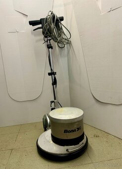 stroje na renováciu parkiet BONA - 4