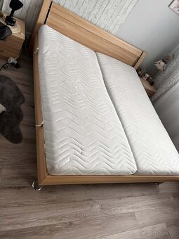 Postel + dva nočne stoliky - 4